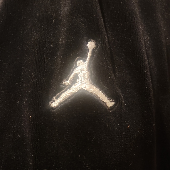 LIKE NEW! Jordan Flight Women’s Velour Outfit 2-Piece Set - Picture 6 of 7